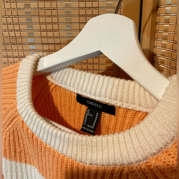 Forever 21 Cropped Knit Sweater - Picture 2 of 5